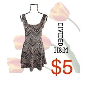 $5 add on item,H&M black/pink/white zigzag fit&flair